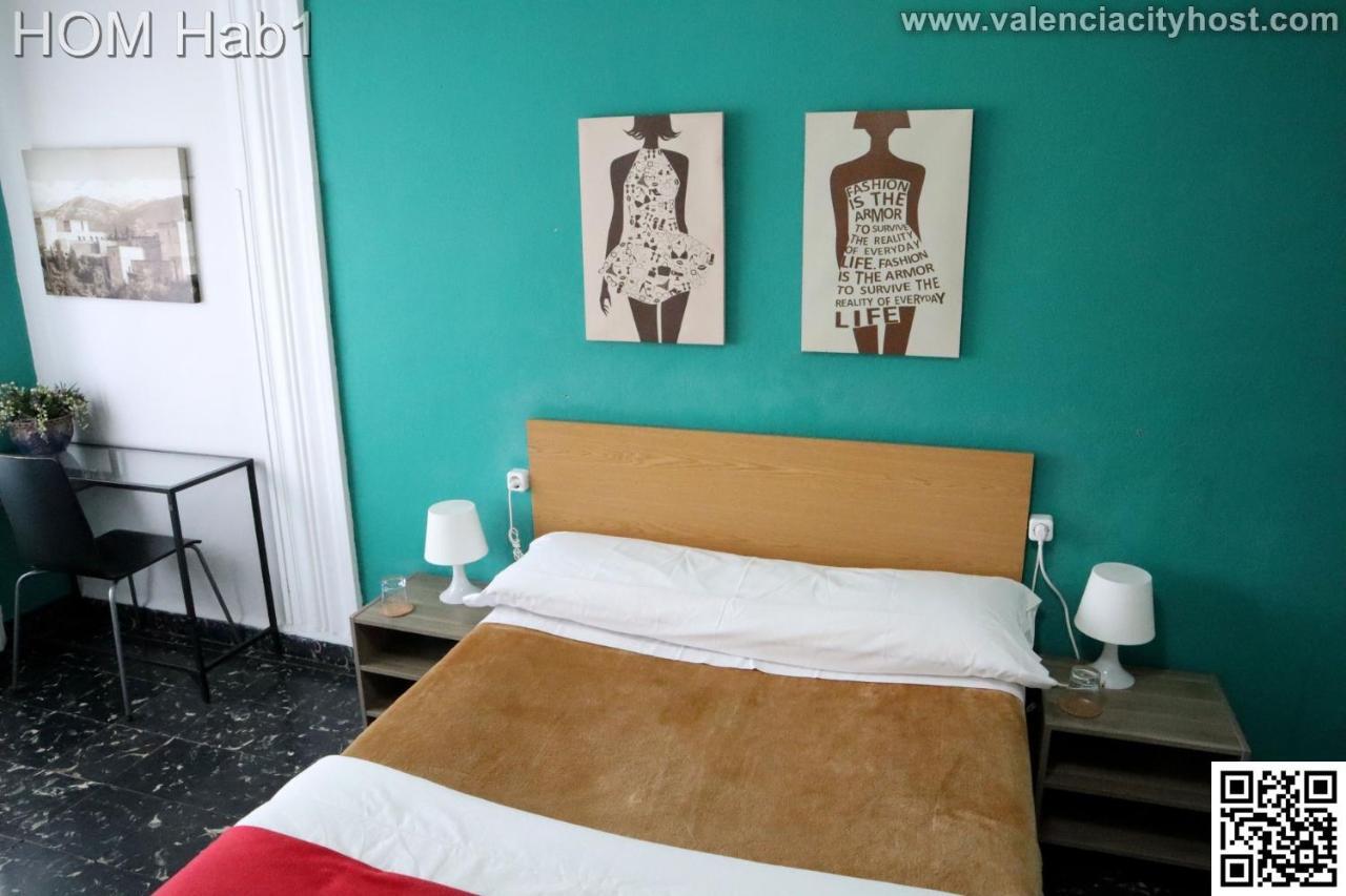 Valencia City Host Exterior photo